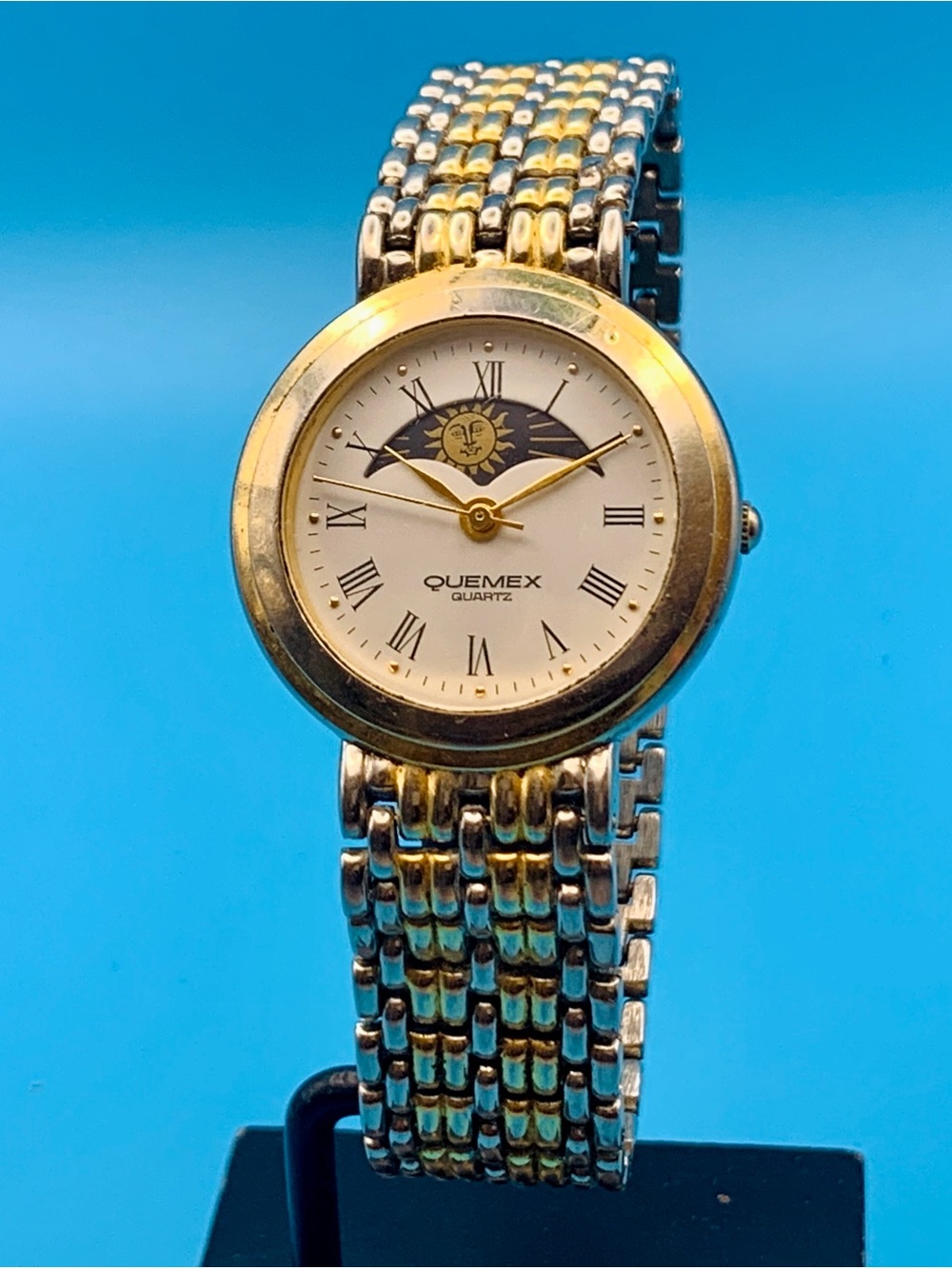 QUEMEX Men’s Vintage Quartz Wristwatch Day/Night Sun/Moon Window Works New Batt